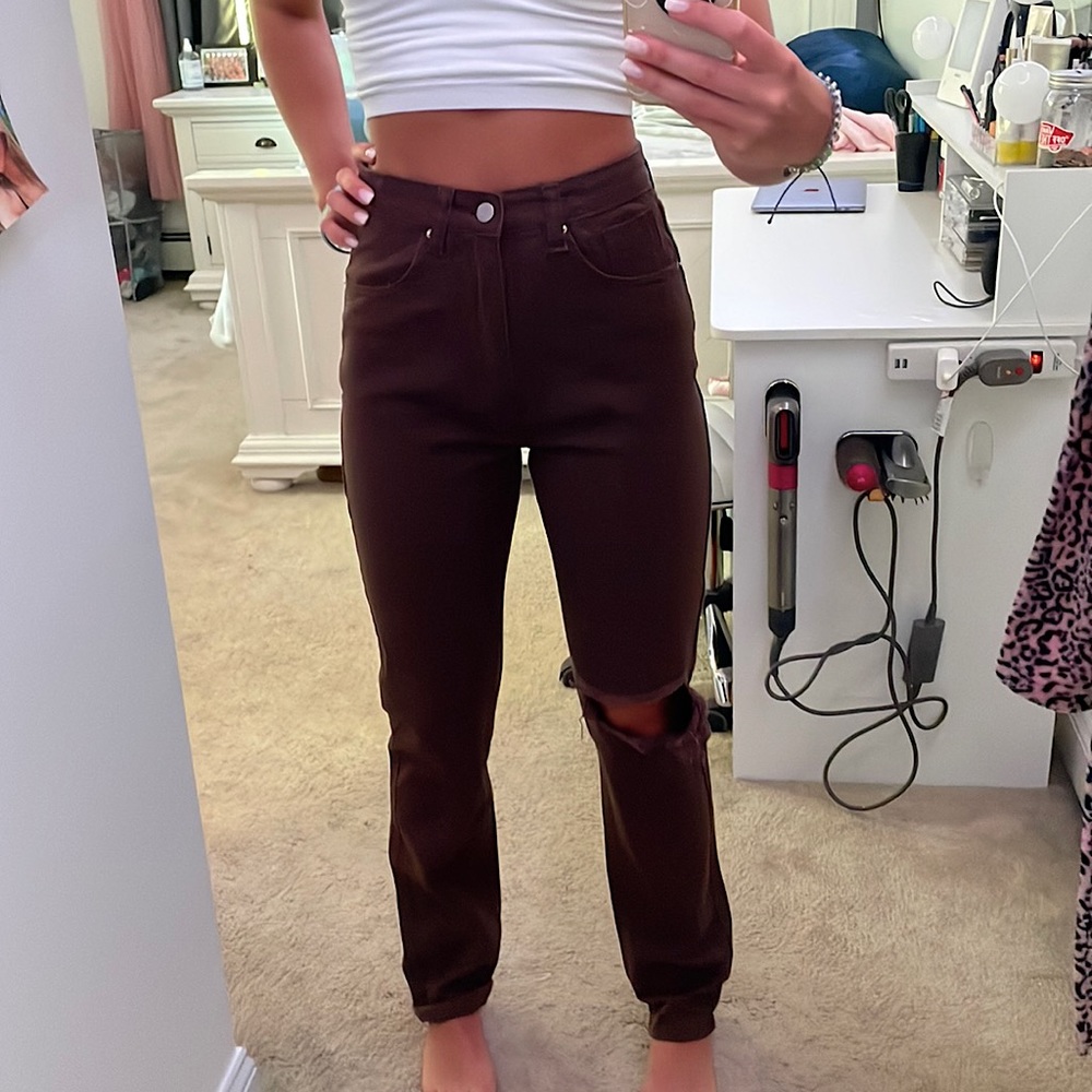 Brown high-waisted straight ripped jeans